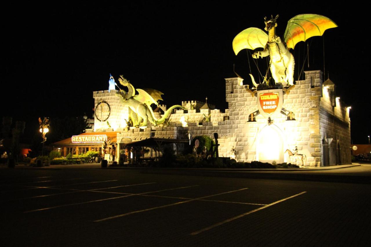 Merlin'S Camp ซนอยโม ภายนอก รูปภาพ